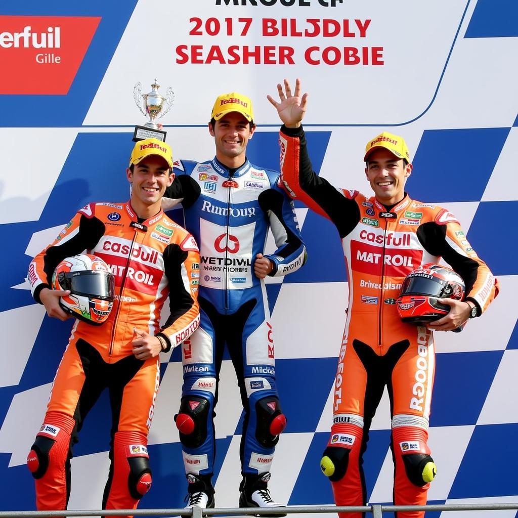 Marc Marquez, Andrea Dovizioso và Maverick Vinales trên bục podium