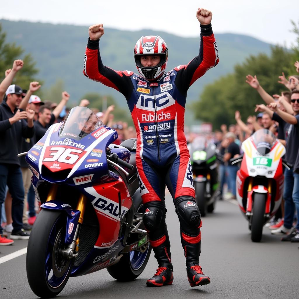 Peter Hickman chiến thắng Isle of Man TT 2019